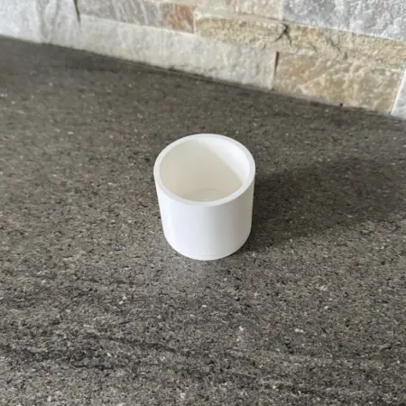 Boite ronde déco en plastique pour petit rangement