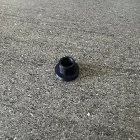 Bouchon fileté male en plastique sur mesure, à vissé