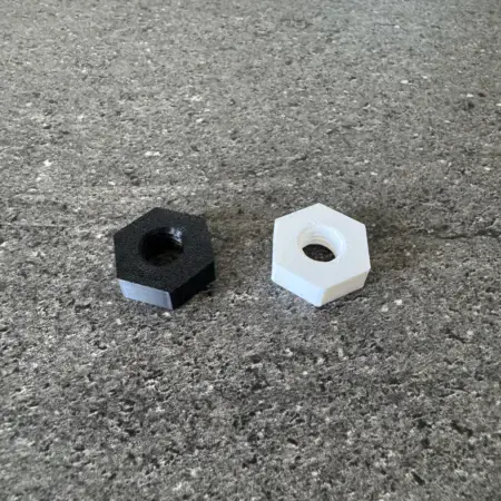 Ecrou sur mesure en plastique