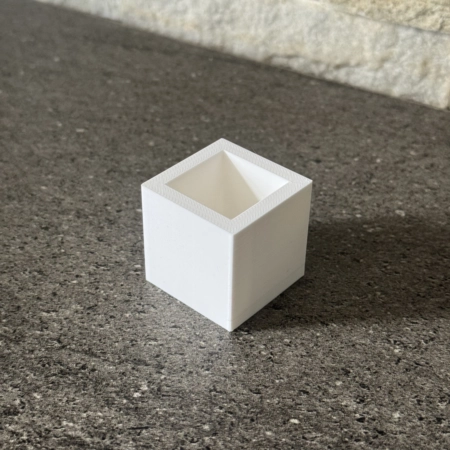 Embout Enveloppant de Tube en Plastique carré sur mesure