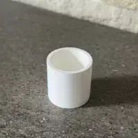 Embout enveloppant de tube rond sur mesure