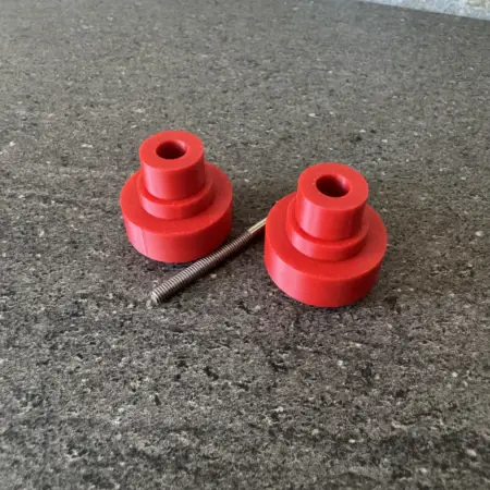 Embout de guidon moto conique en plastique