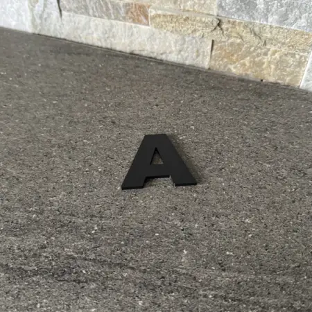 Lettre en plastique 3d sur mesure