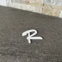 Lettre plastique 3D sur mesure personnalisée