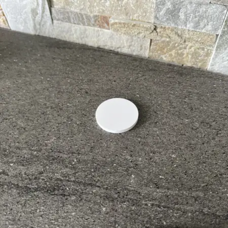 Plaque ronde fabriquée en impression 3D plastique