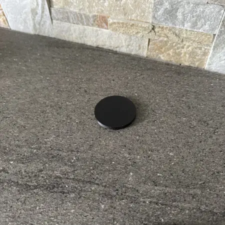 Plaque ronde percée réaliser en impression 3d